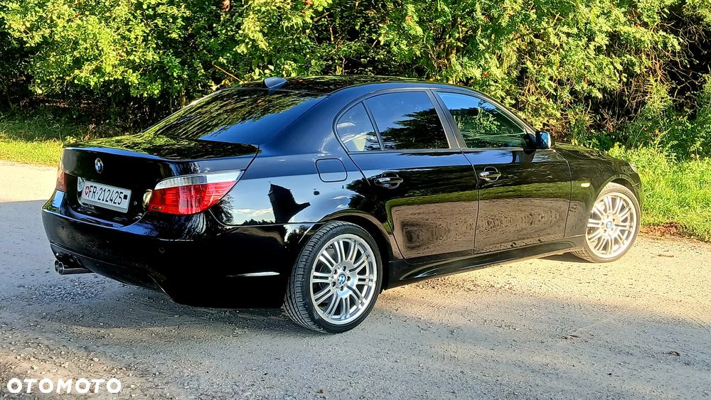 BMW Seria 5 530i - 23