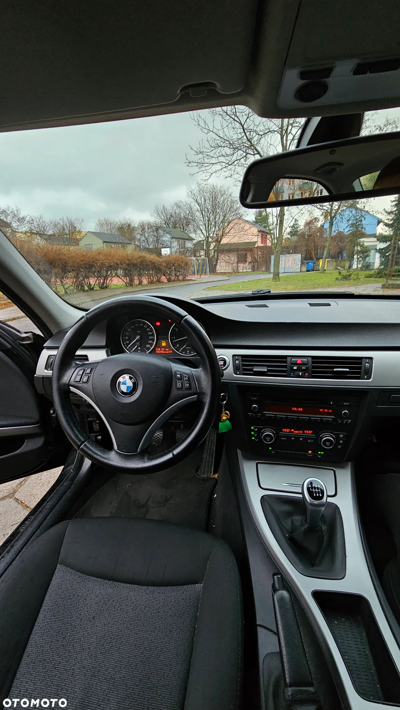 BMW Seria 3 318i - 16