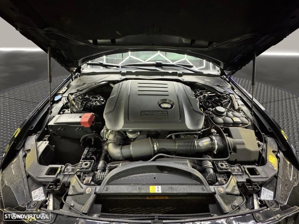 Jaguar XE 2.0 D R-Sport Aut. - 15