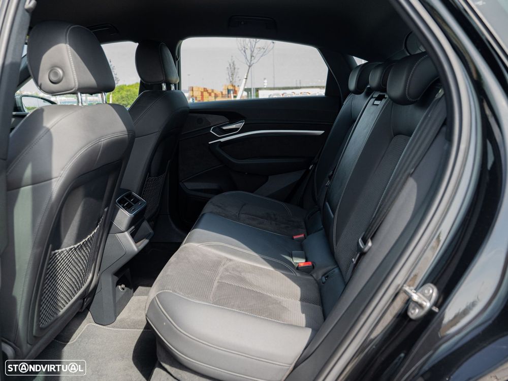 Audi e-tron 55 quattro S line - 29