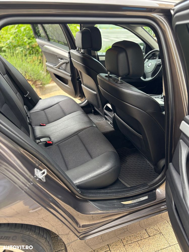 BMW Seria 5 520d - 14