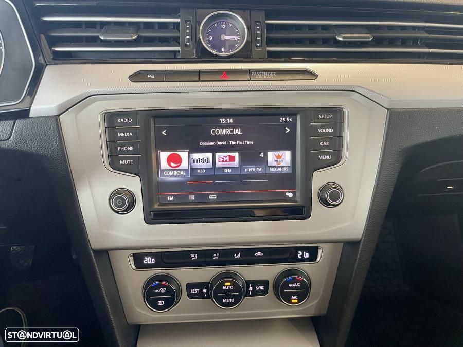 VW Passat Variant 1.6 TDI BlueMotion - 16