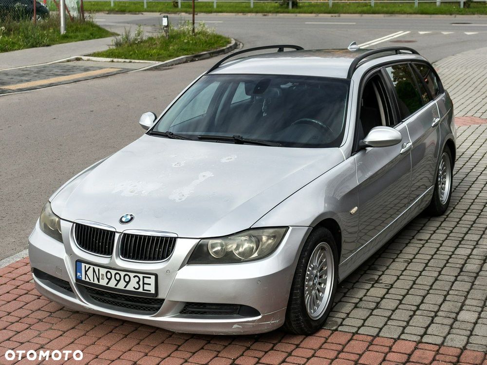 BMW Seria 3 320d DPF Touring - 4