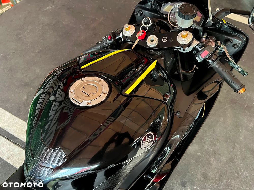 Yamaha R6 - 13