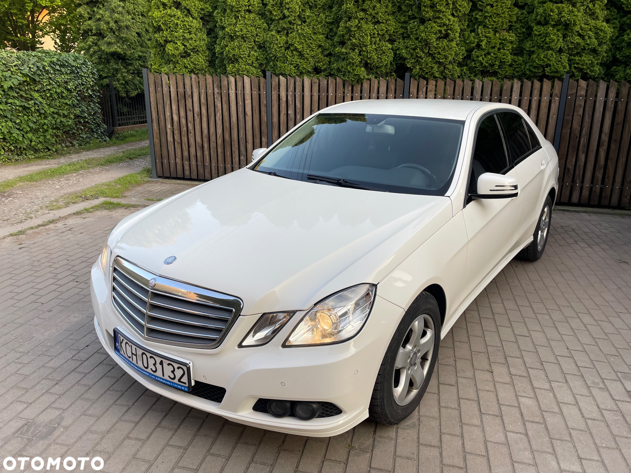 Mercedes-Benz Klasa E 200 CDI BlueEff Elegance - 3