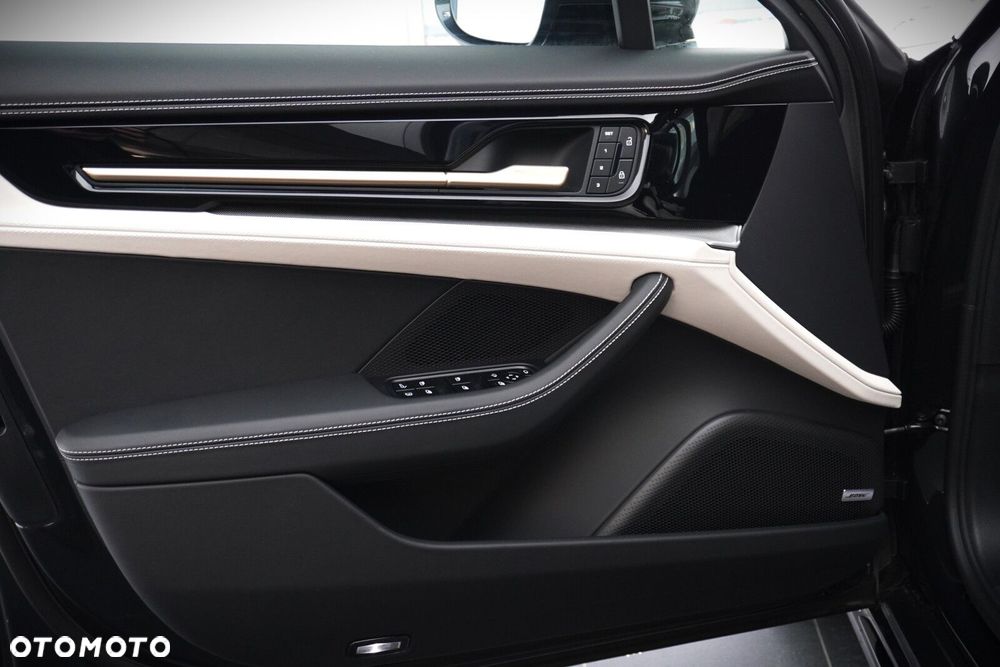 Porsche Panamera - 9