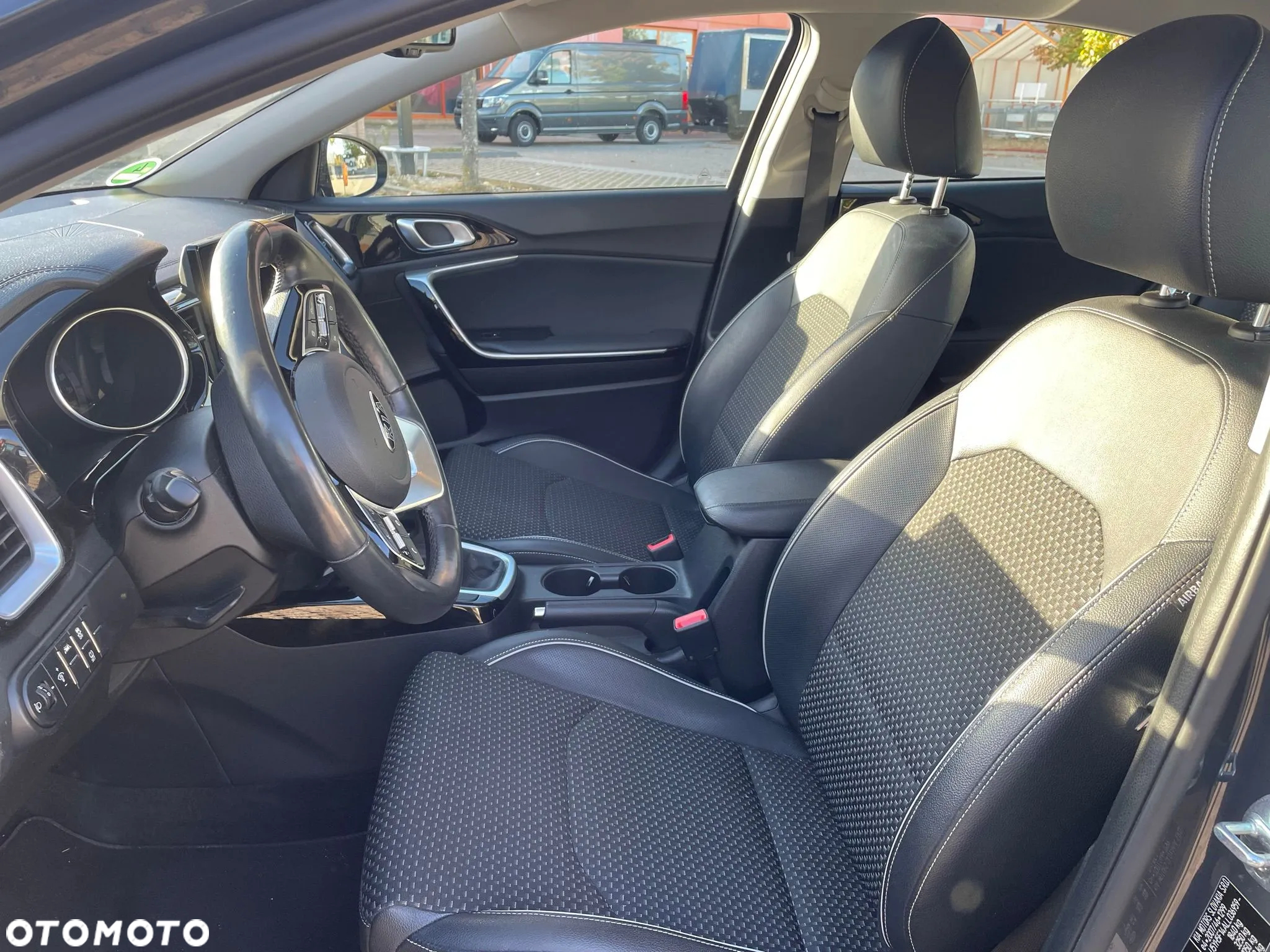 Kia XCeed 1.4 T-GDI OPF JBL SOUND EDITION - 19