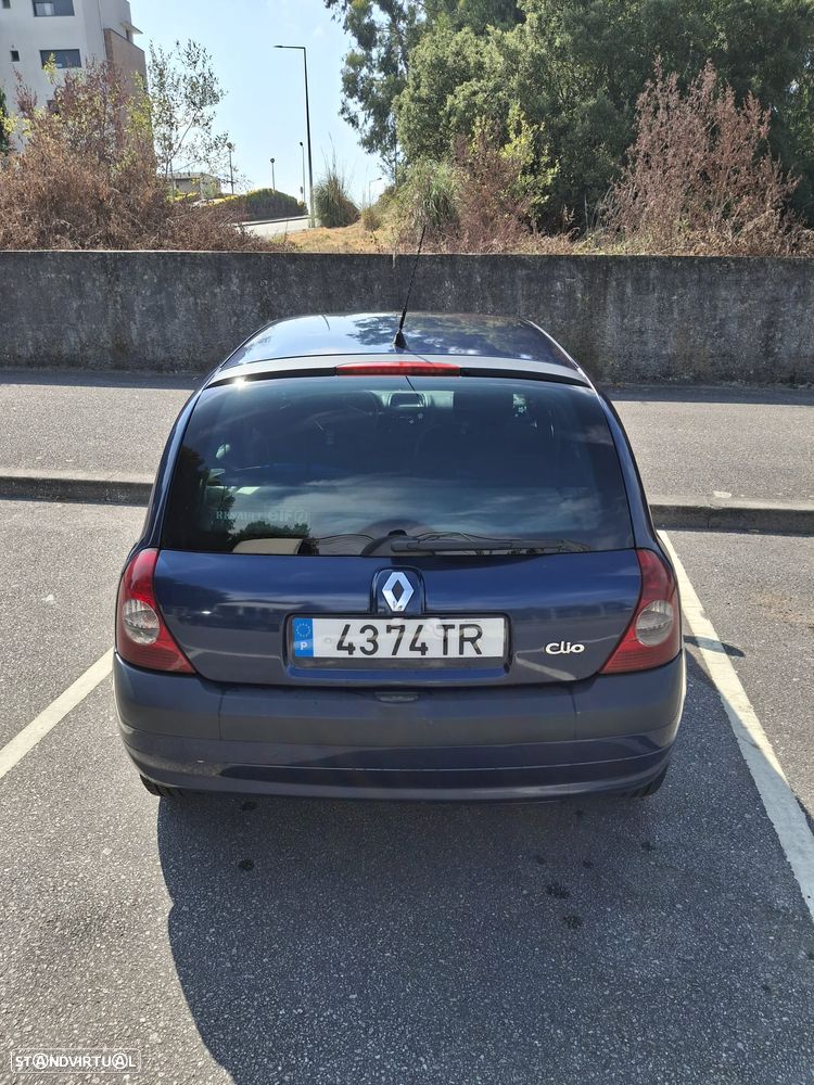 Renault Clio - 6