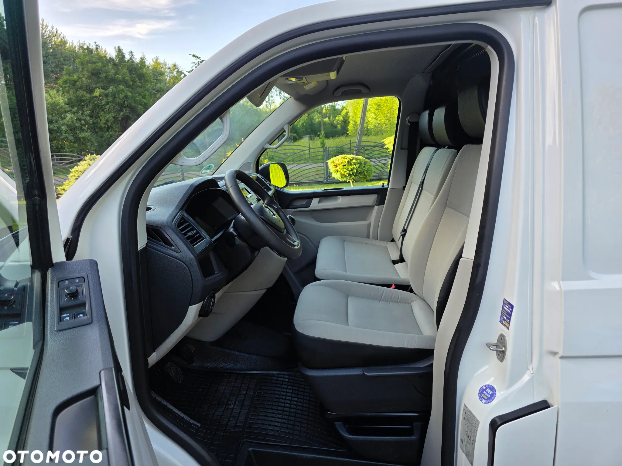 Volkswagen Transporter Long L2H1 - 13