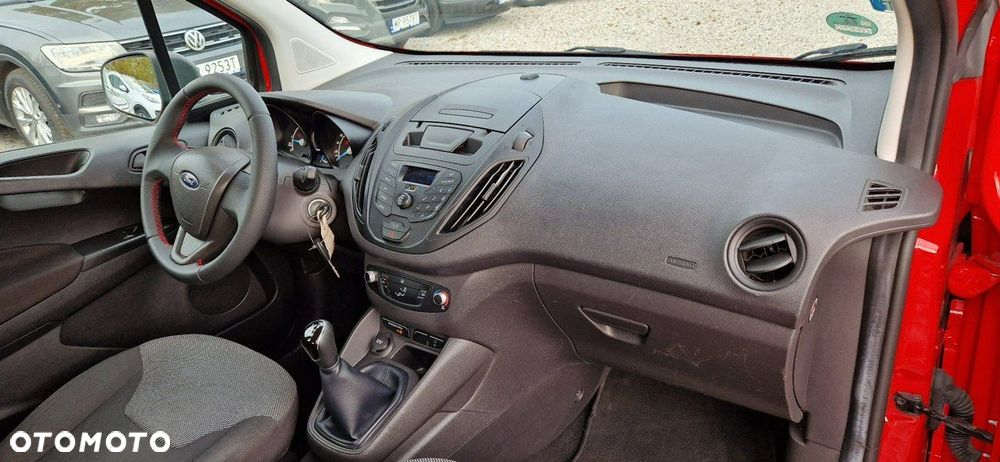 Ford Tourneo Courier - 20