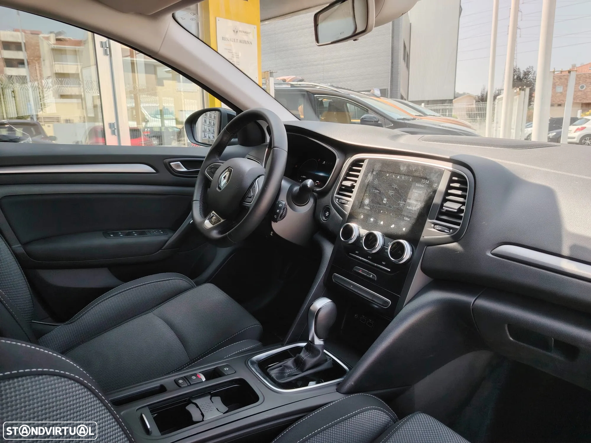 Renault Mégane Sport Tourer 1.6 E-Tech Plug-In Hybrid Equilibre - 10