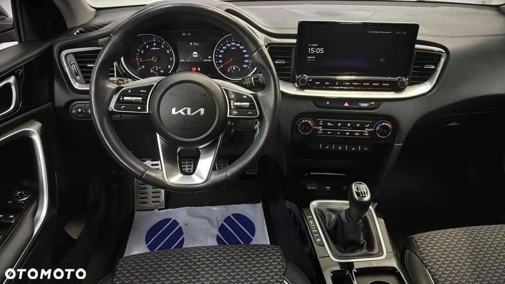Kia Ceed 1.5 T-GDI Business Line - 14