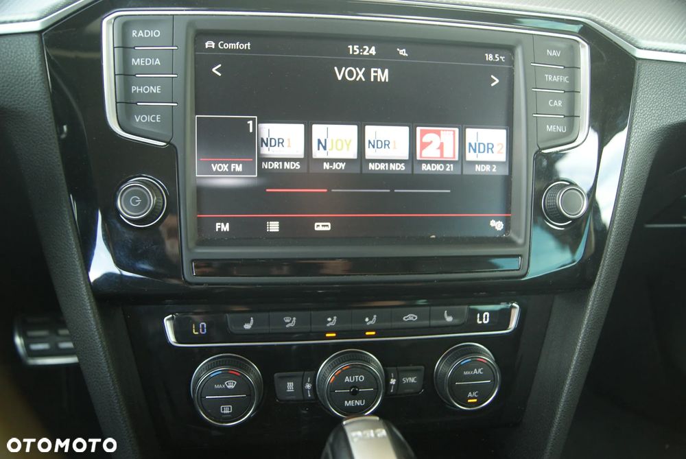 Volkswagen Passat 2.0 TDI SCR 4Mot DSG Highline - 26