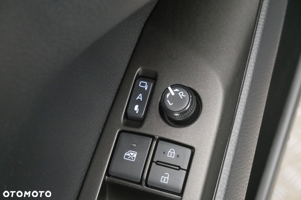 Toyota Camry 2.5 Hybrid Comfort CVT - 28