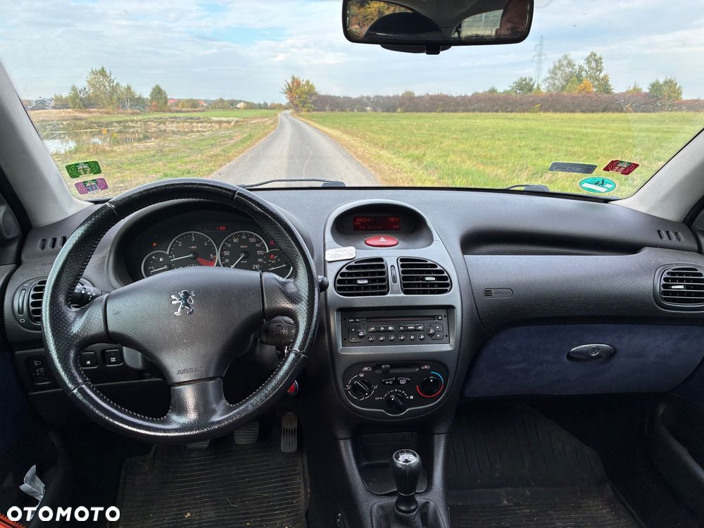 Peugeot 206 2004 photo 5