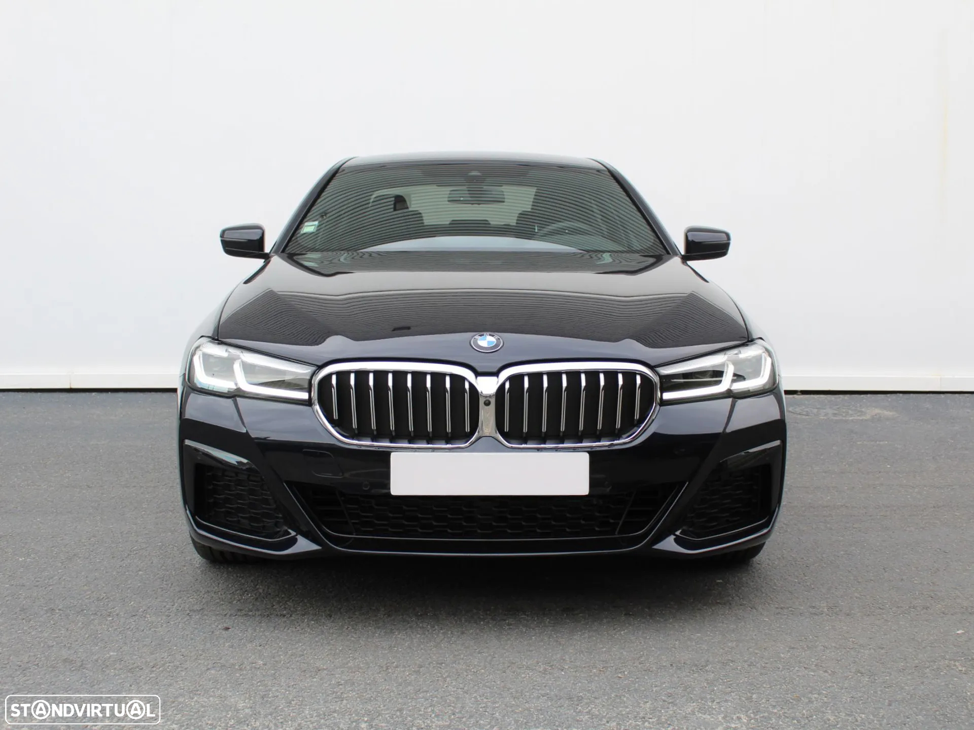 BMW 530 e Pack Desportivo M - 3