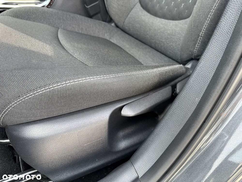 Toyota Corolla 1.8 Hybrid Comfort - 28