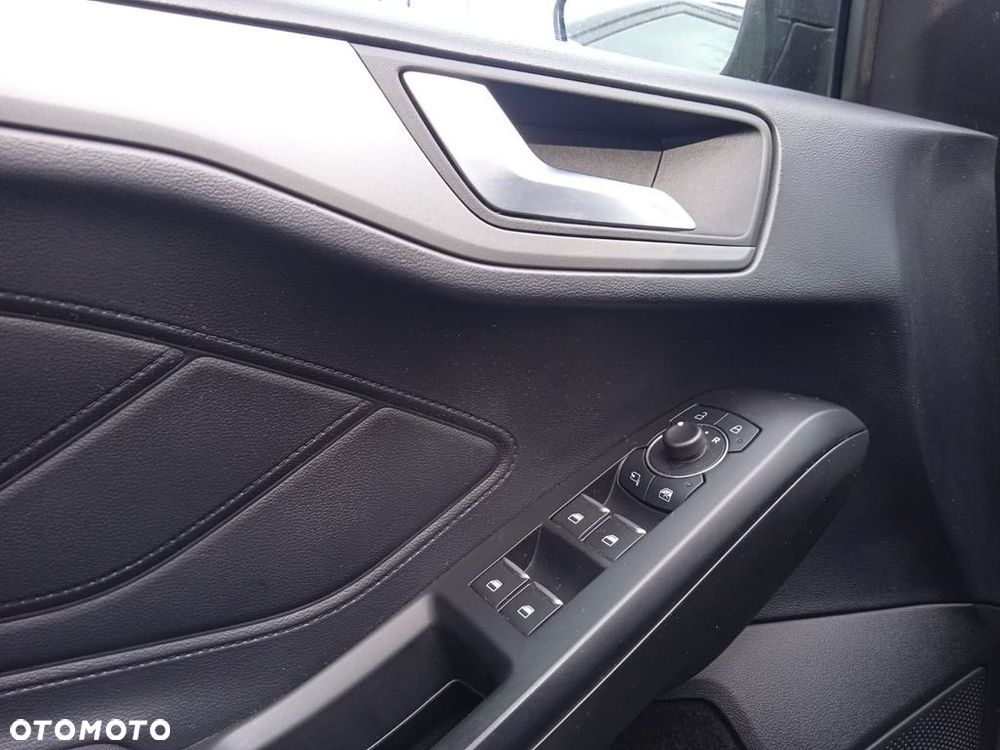 Ford Focus 1.0 EcoBoost Titanium Style - 26