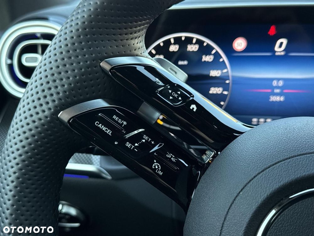 Mercedes-Benz GLC - 19