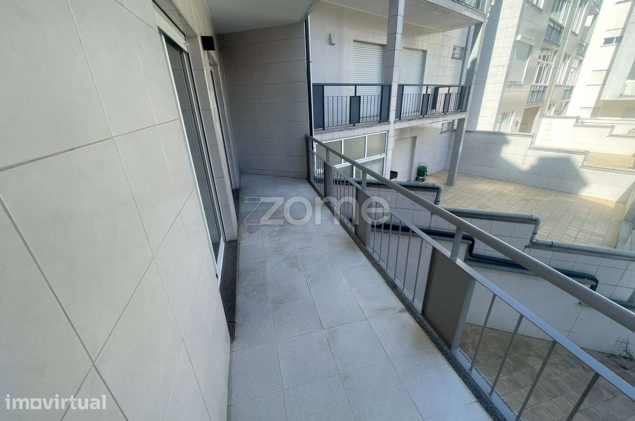 T3 no Centro de Viseu | 2 WC | Cozinha Equipada | Garagem + Arrumo - Grande imagem: 5/18