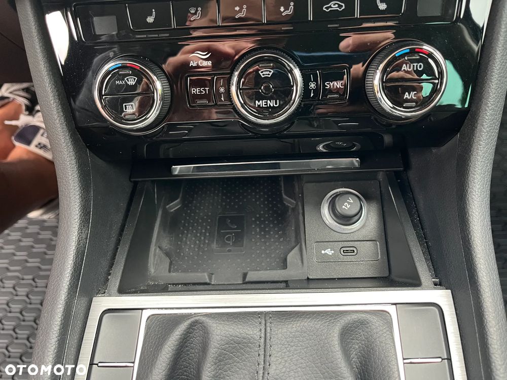 Skoda Superb 2.0 TDI SCR Style - 17