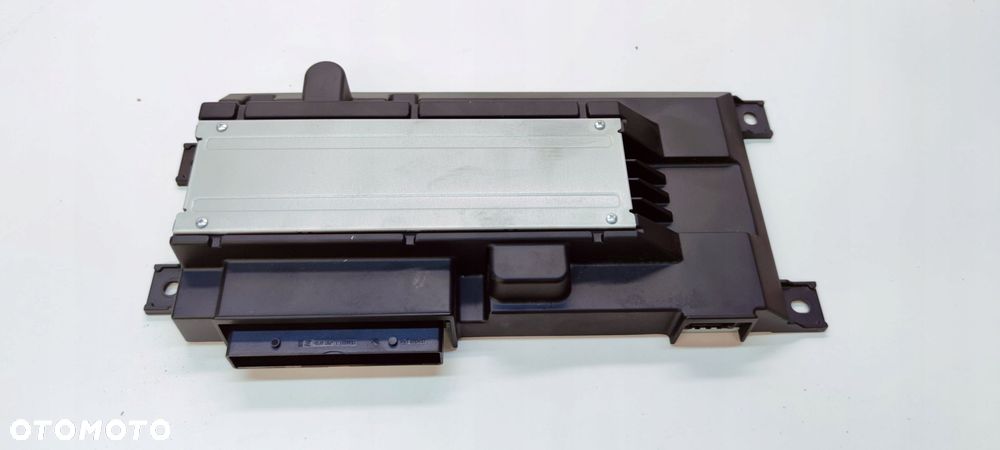 WZMACNIACZ BANG & OLUFSEN AUDI A4 A5 Q5 8W0035223A - 1