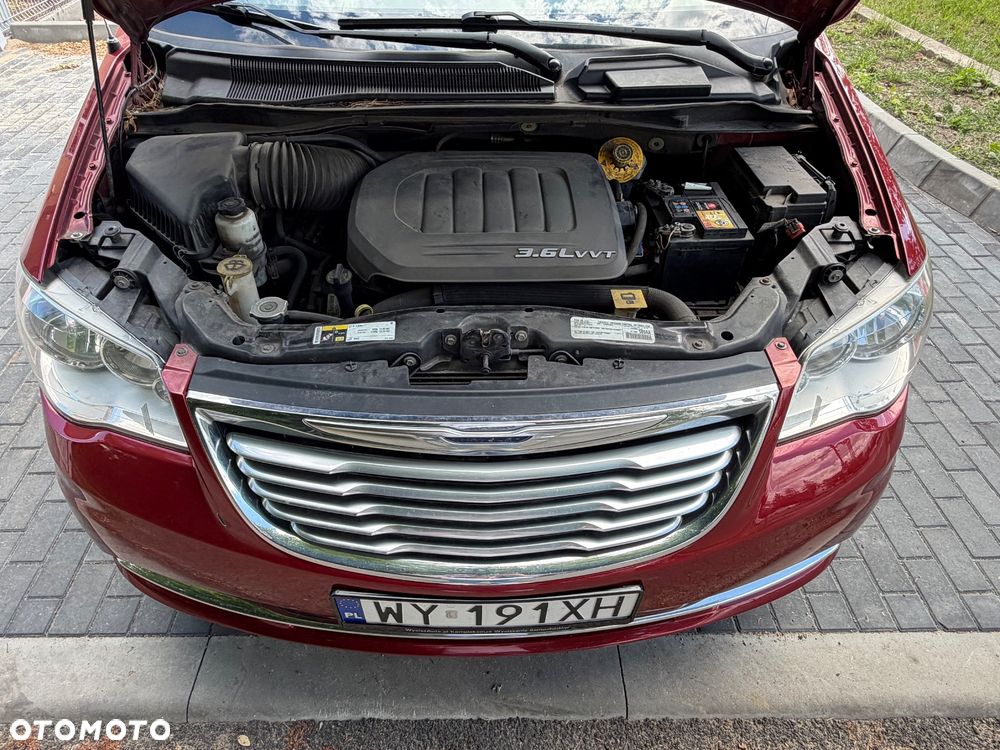 Chrysler Town & Country 3.6 Touring - 11