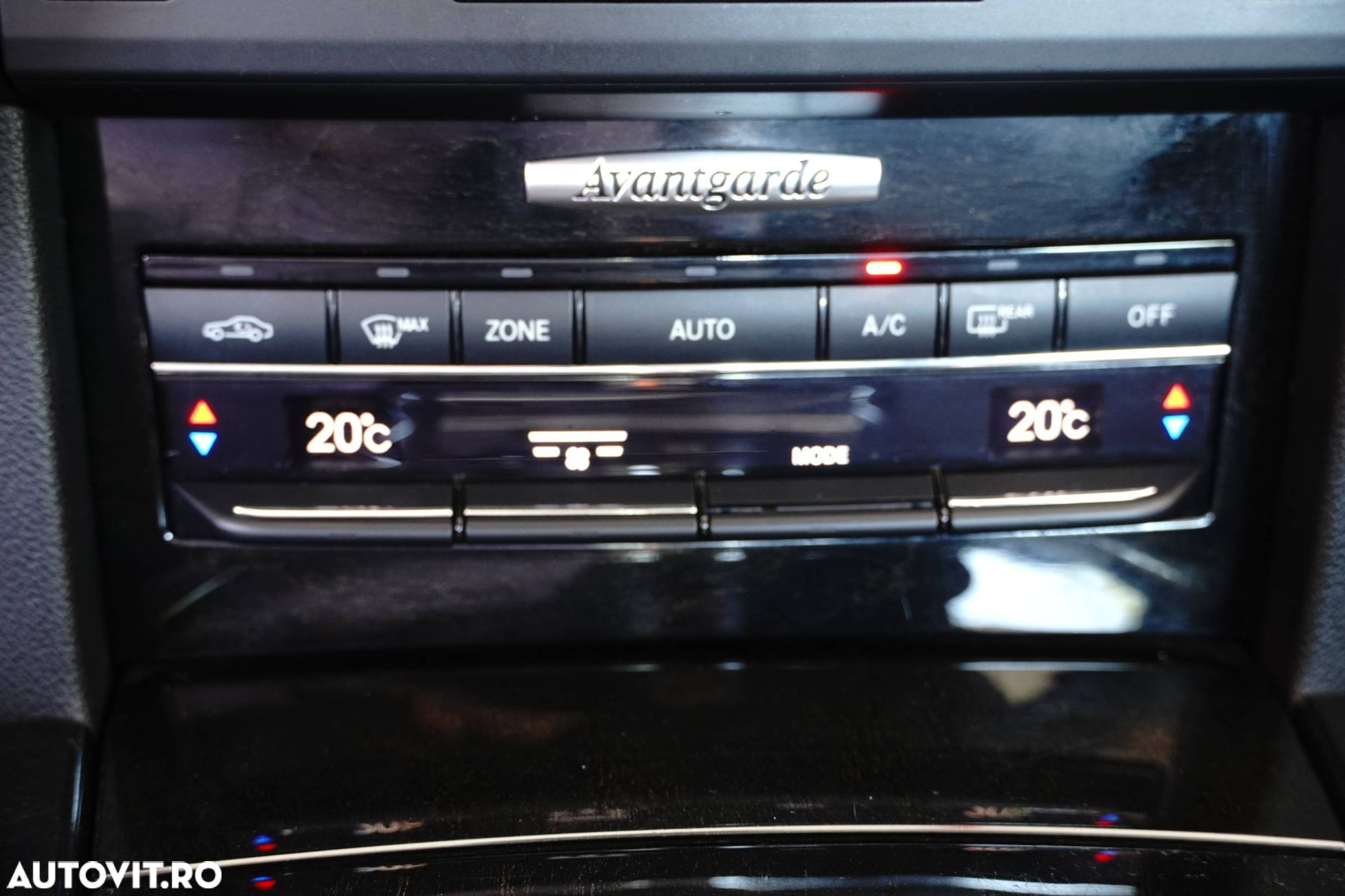 Mercedes-Benz E - 20