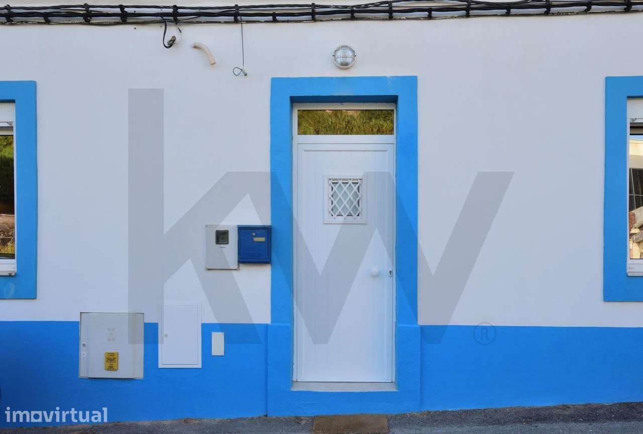 MORADIA RENOVADA COM PÁTIO PRIVATIVO NO CORAÇÃO DE CAMPO DE OURIQUE, L - Grande imagem: 3/28