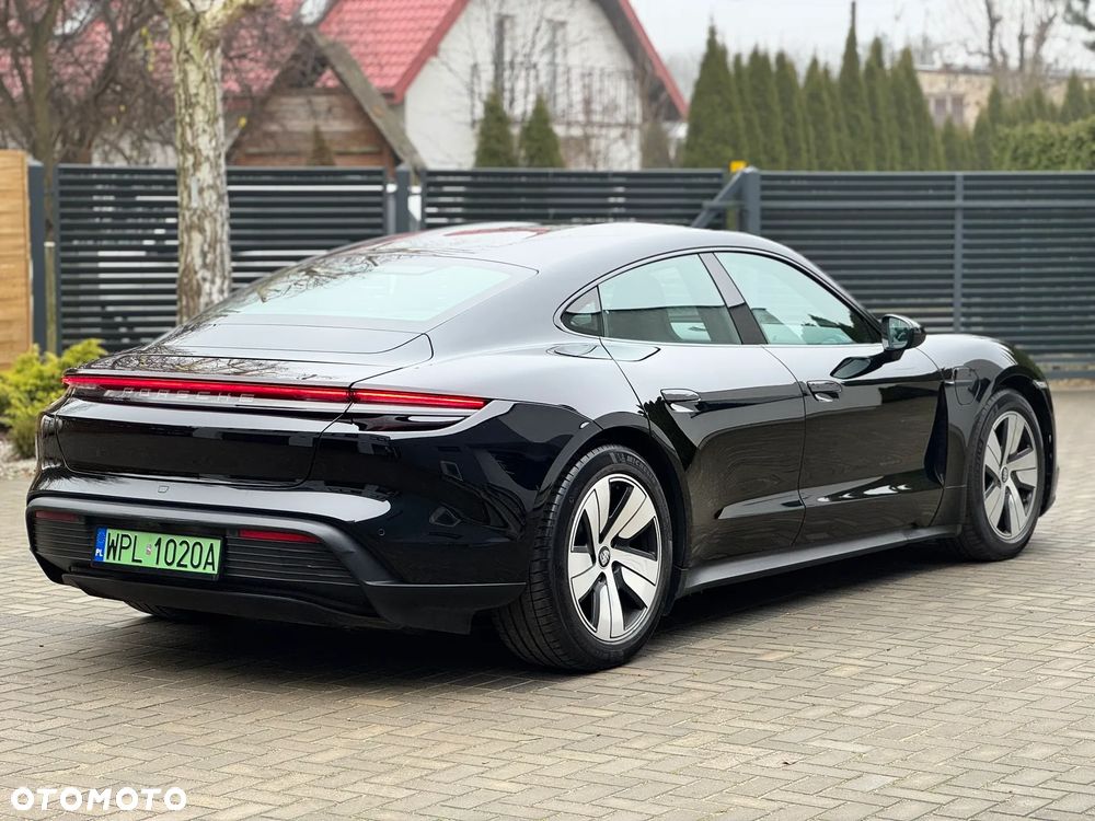 Porsche Taycan - 5