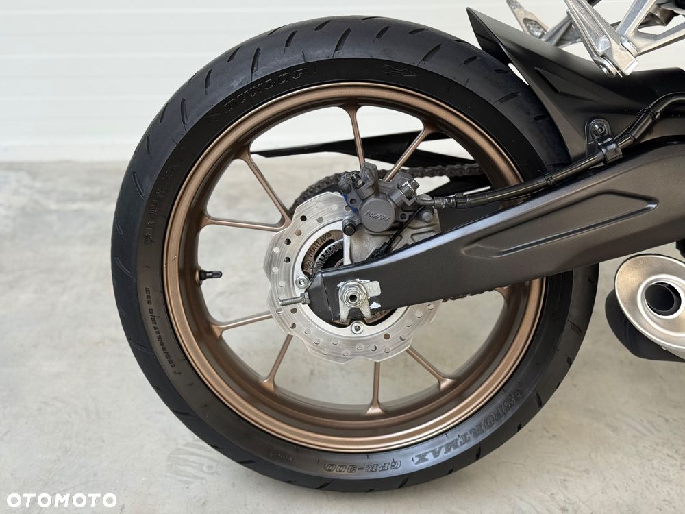 Honda CB - 15