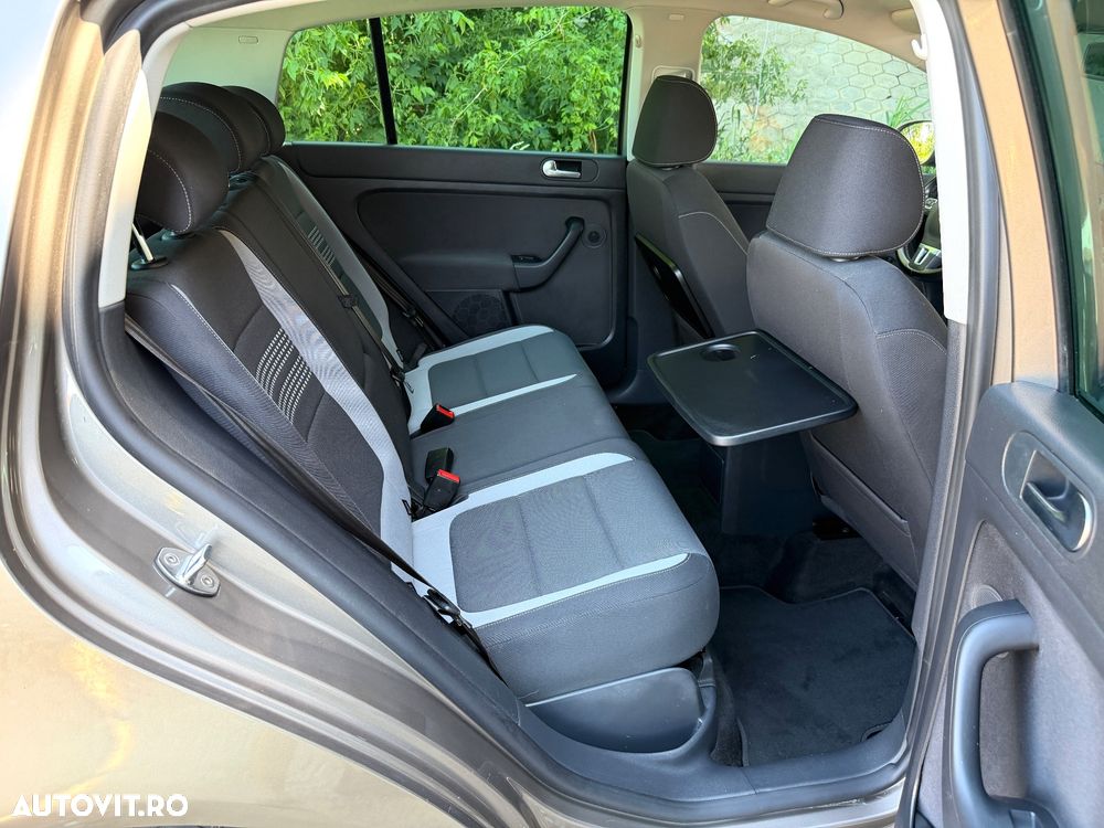Volkswagen Golf Plus 1.6 TDI DPF Life - 11