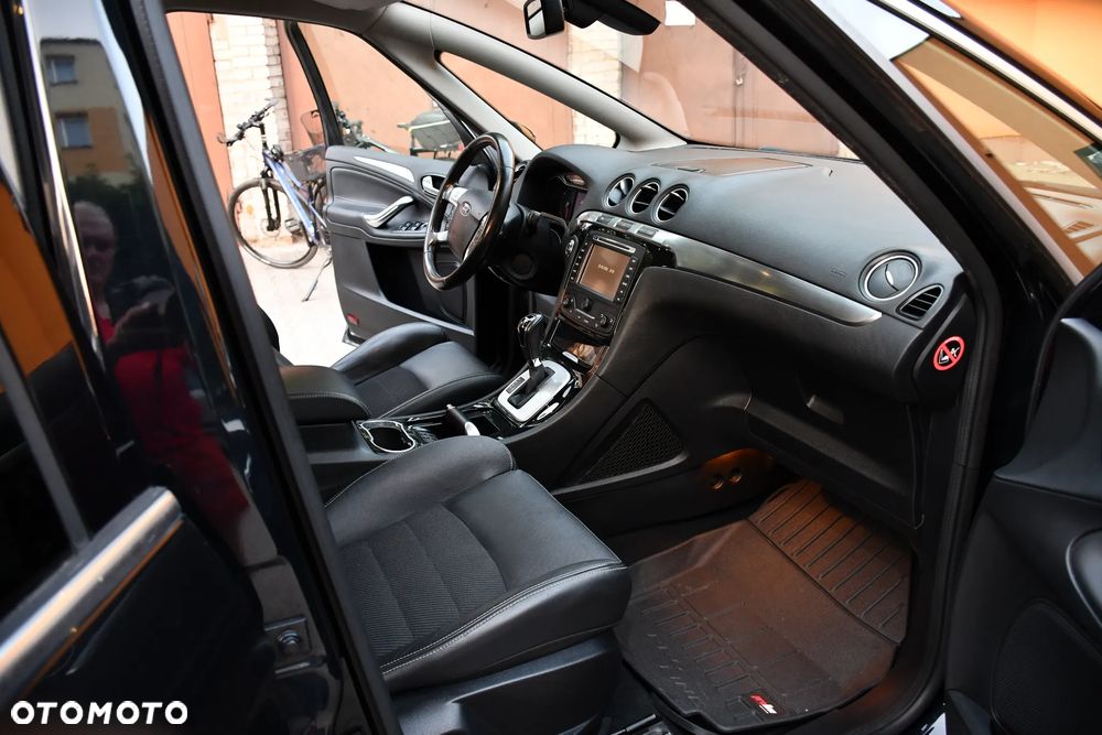 Ford S-Max 2.0 TDCi DPF Titanium - 17