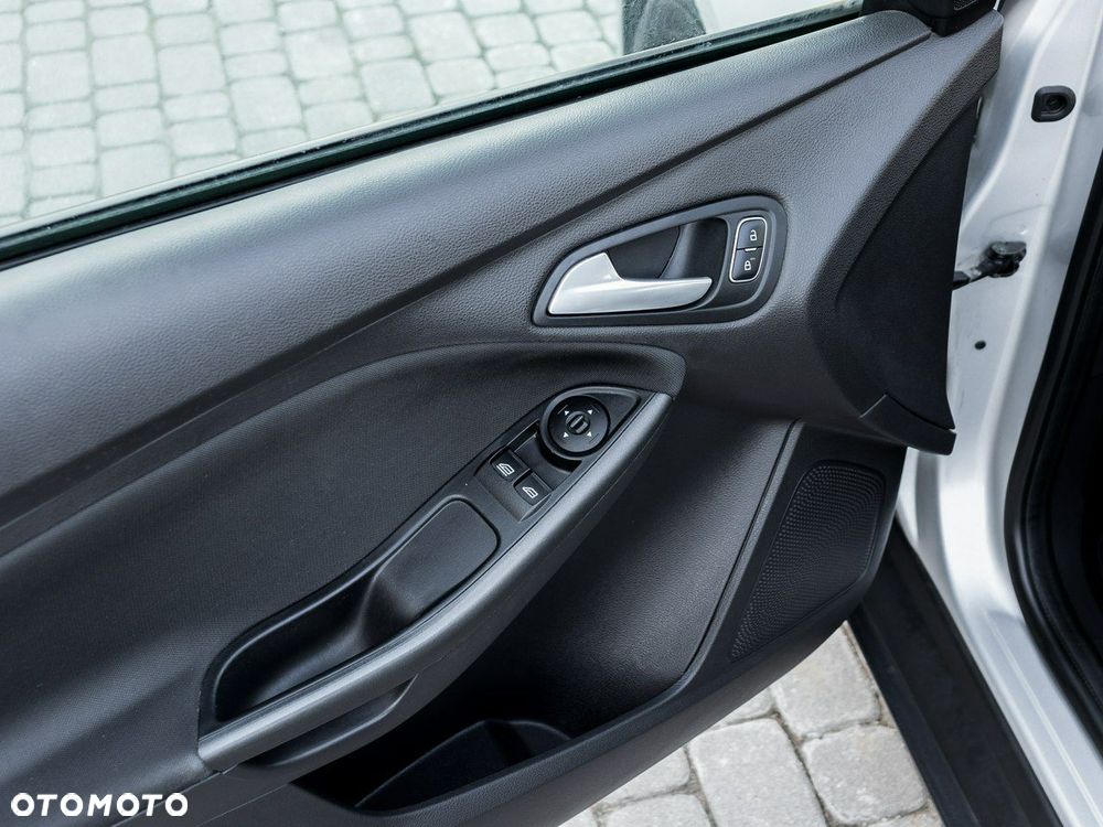 Ford Focus - 12