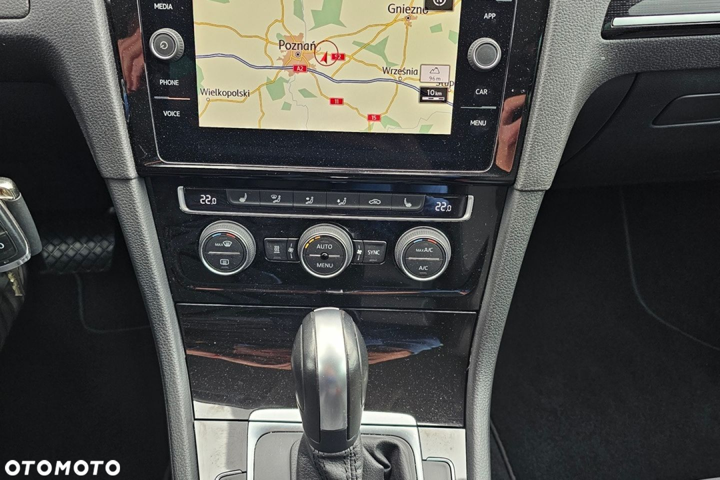 Volkswagen Golf - 23