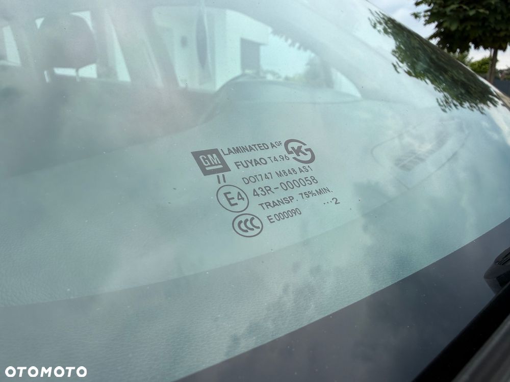 Chevrolet Orlando - 28