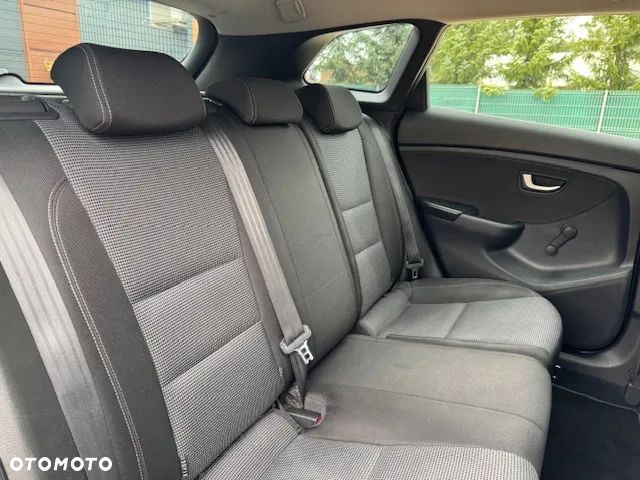 Hyundai i30 i30cw 1.6 CRDi Fifa World Cup Edition - 23