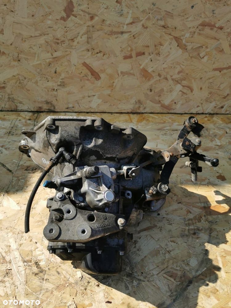 Opel Astra H skrzynia biegów T4C394 Manualna 1.6 Benzyna 116KM - 3