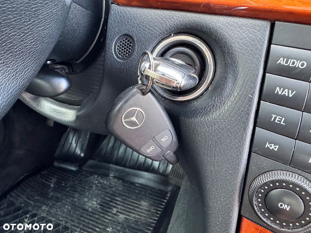 Mercedes-Benz Klasa E 220 CDI Automatik Classic BusinessEDITION - 31