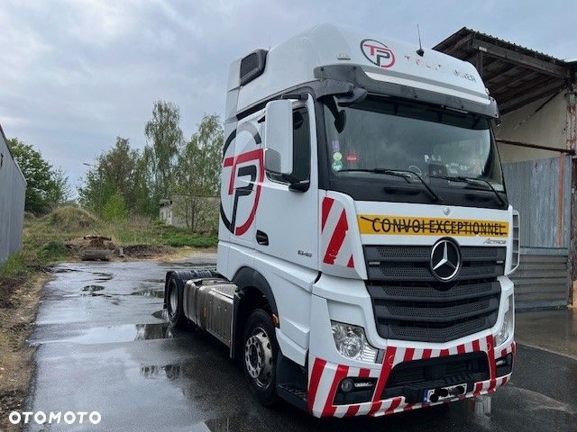 Mercedes-Benz Atros - 2