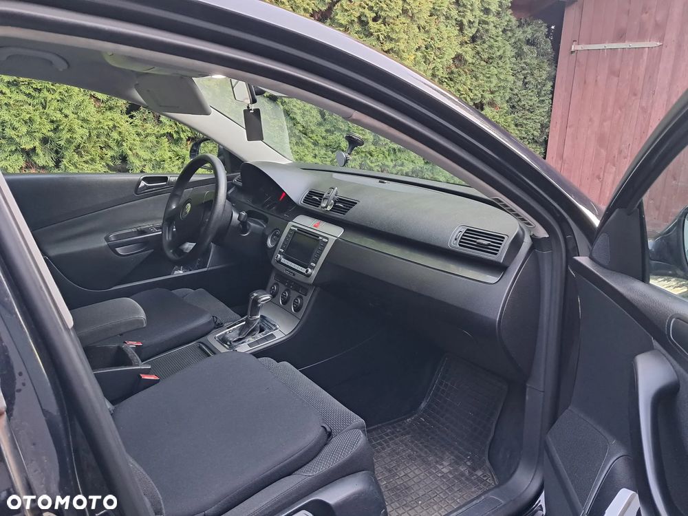 Volkswagen Passat - 8