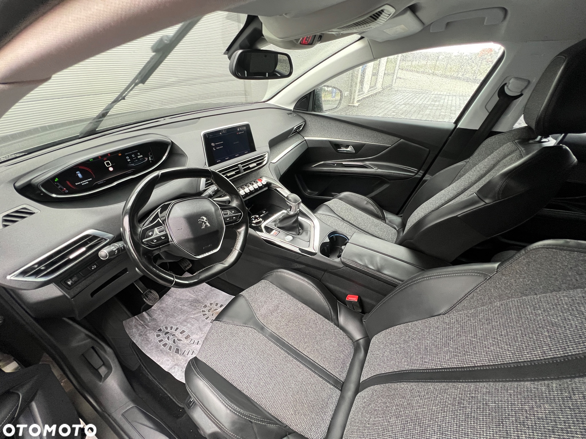 Peugeot 3008 1.2 PureTech Allure Pack S&S - 20