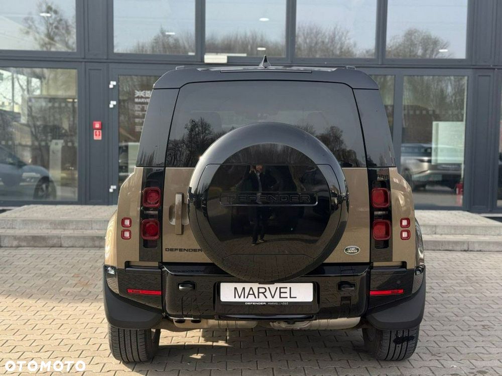 Land Rover Defender - 6