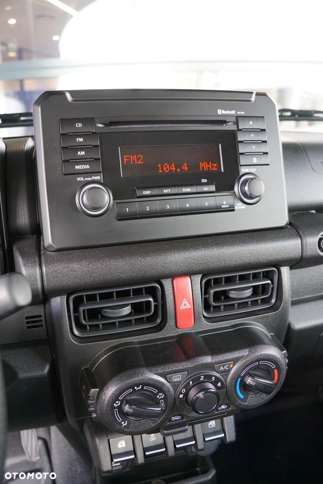 Suzuki Jimny 1.5 Comfort - 24