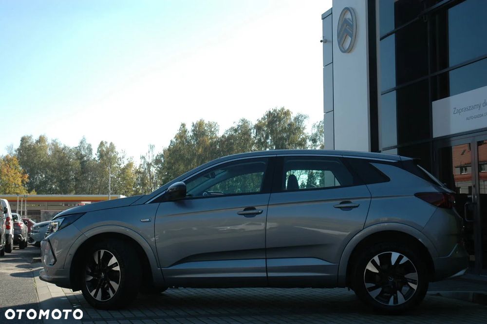 Opel Grandland 1.2 T Business Edition S&S - 4