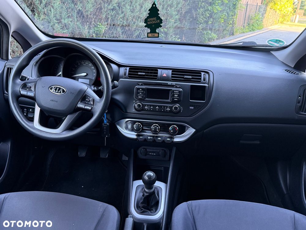 Kia Rio 1.2 Attract - 27