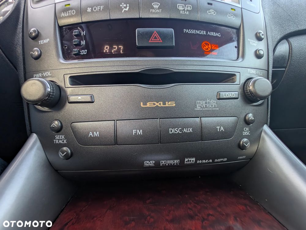 Lexus IS 220 D Prestige - 24