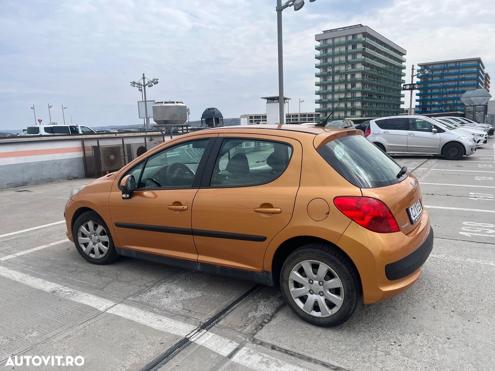 Peugeot 207 1.4 HDI FAP Active - 8