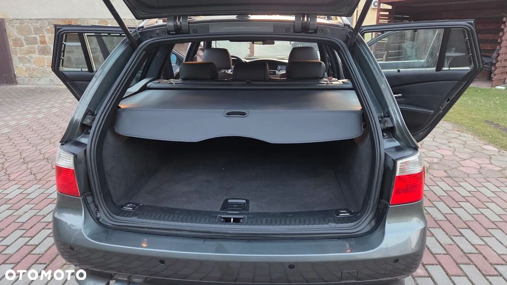 BMW Seria 5 - 32