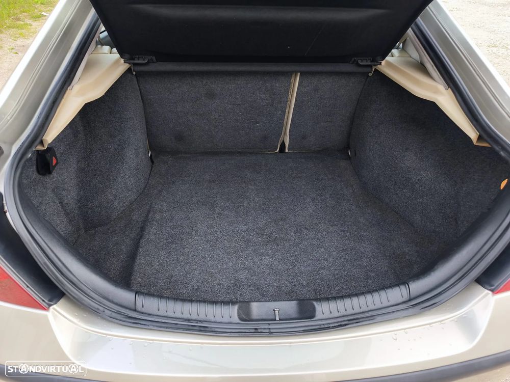 Ford Mondeo 2.0 TDCI Ghia Executive - 17